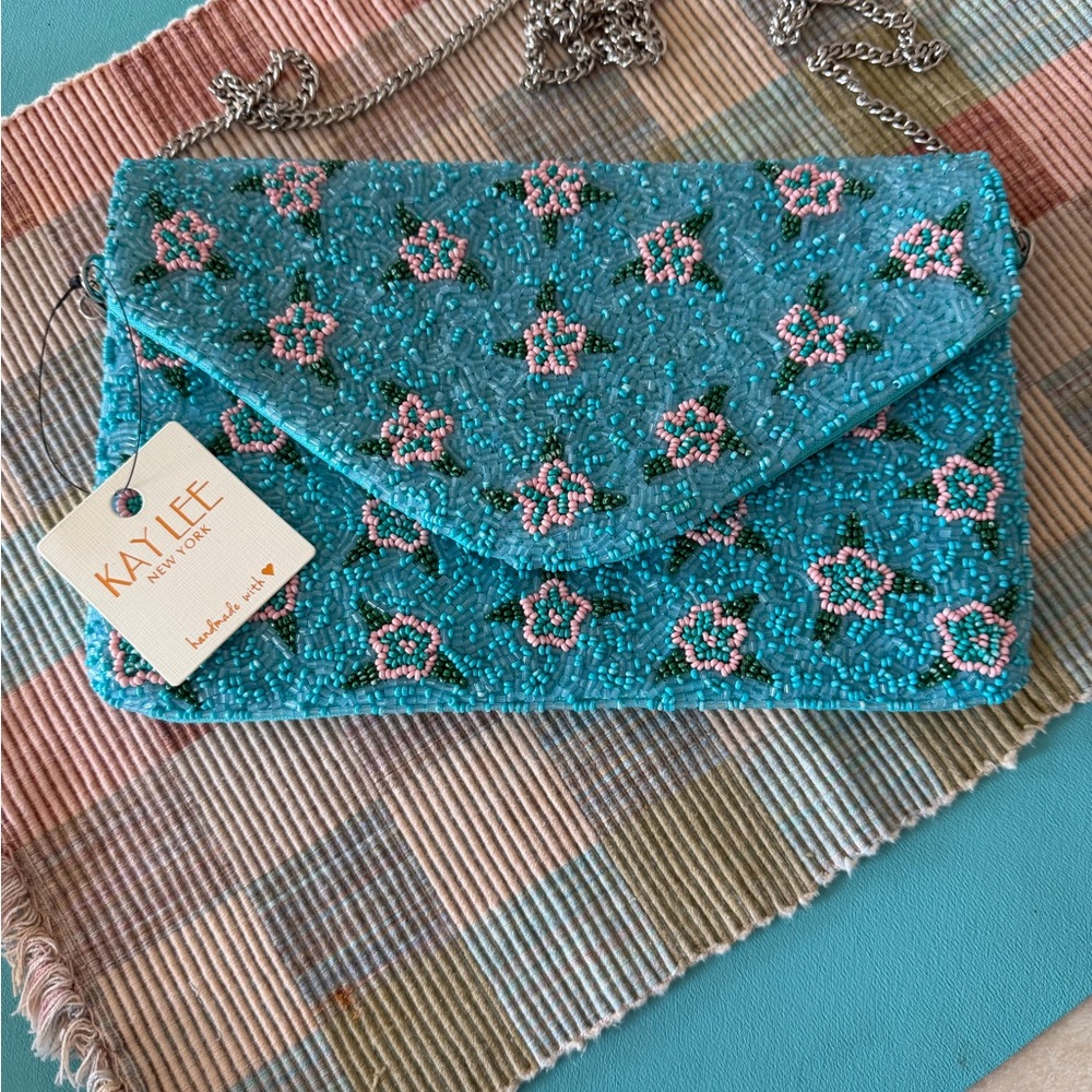 LAST CHANCE 
Blue and Pink Beaded Crossbody with silver ⛓️‍💥 chain.